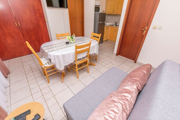 Apartment (A2) | Private kitchen