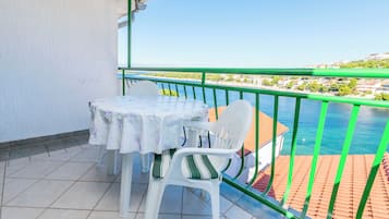 Apartment (A3) | Water view