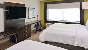 Escriptori, cortines opaques, planxa i posts de planxar i wifi gratuïta