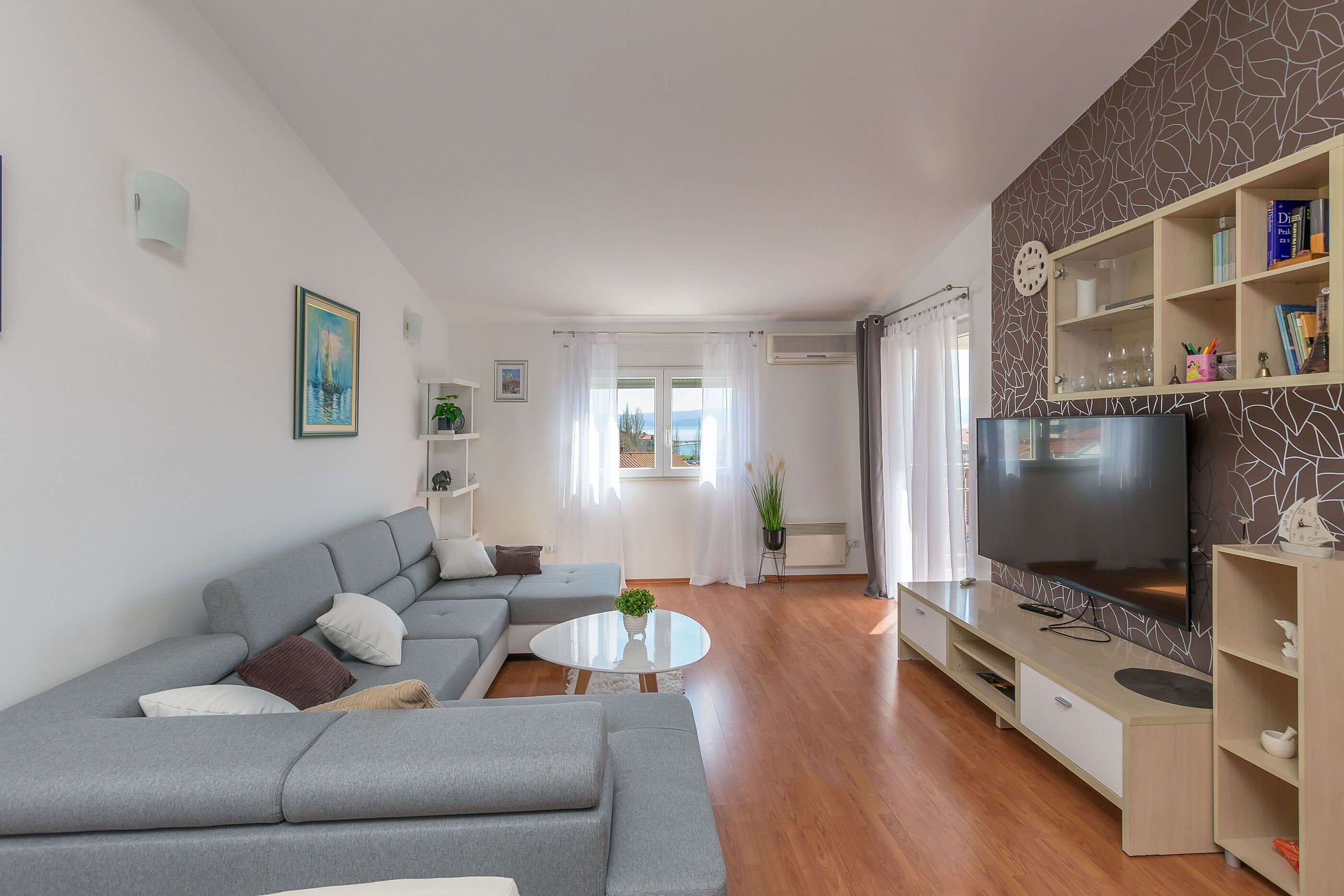 Apartment (A1) | Wohnzimmer | Fernseher