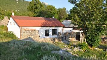 Kiến trúc tòa nhà