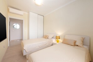 House | 2 bedrooms, in-room safe, iron/ironing board, free WiFi - House Gold Point (Opatija)