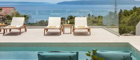 2 bedrooms, in-room safe, iron/ironing board, free WiFi