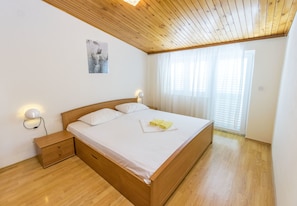 3 bedrooms, iron/ironing board, free WiFi - Apartments Jere Proto (Primosten)