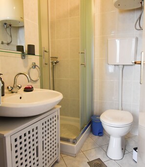 Apartment (A1) | Bathroom | Shower - Apartment Murva (Primosten)