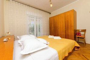 Appartement (A1) | Wi-Fi gratuit, draps fournis