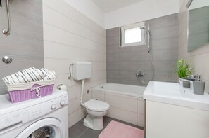 Apartment (A1) | Bathroom | Shower - Apartment Antonija (Primosten)