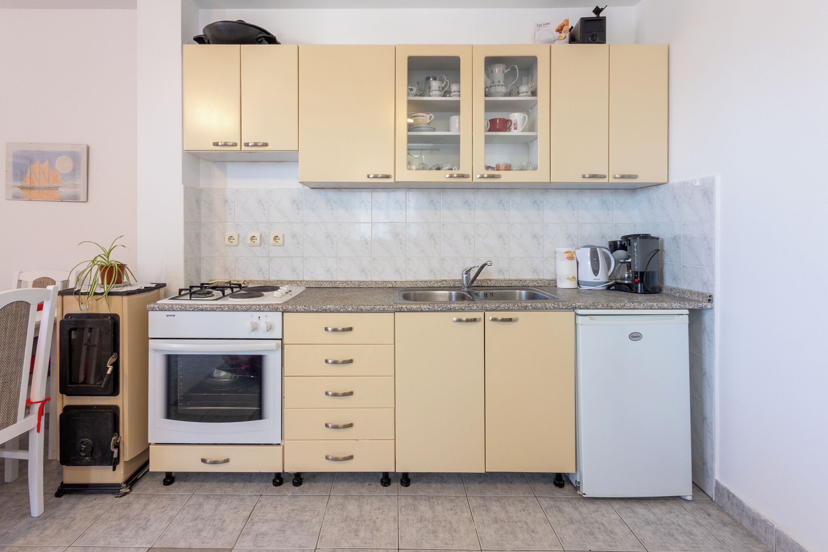 Apartment (A1) | Private kitchen | Fridge, oven, espresso maker, cookware/dishes/utensils