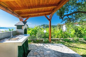 BBQ/picnic area - Apartments Anka (Rab)