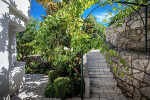 Property grounds - Apartments Anka (Rab)