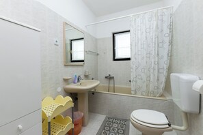 Apartment (A1) | Bathroom