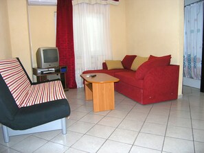 Apartment (A2) | Living room | TV - Apartments Merima (Krk)
