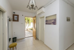 Apartment (A1) | Flur