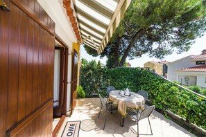 Apartment (A2) | Terrace/patio