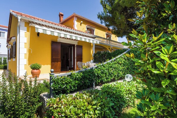 Apartment (A2) | Building design