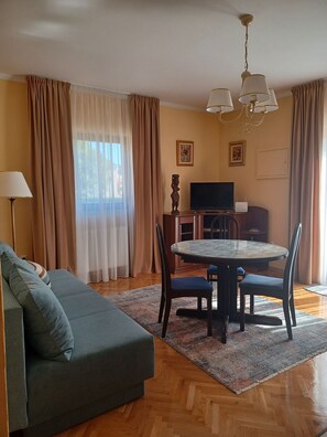 Apartment (A1) | Living area | TV