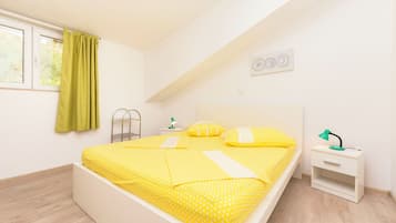 Apartment (A3) | Iron/ironing board, free WiFi