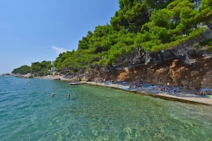 Beach nearby - Apartments Dragana (Krk)