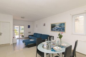 Apartment (A3) | Living room - Apartments Irena (Tkon)