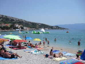 Beach nearby - Apartments Bruno (Baska)