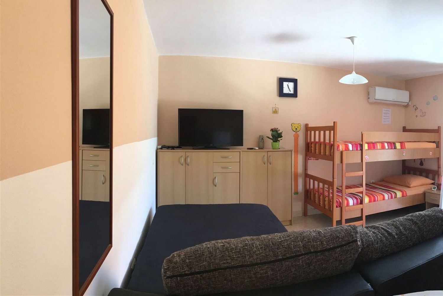 4 habitaciones y wifi gratis 