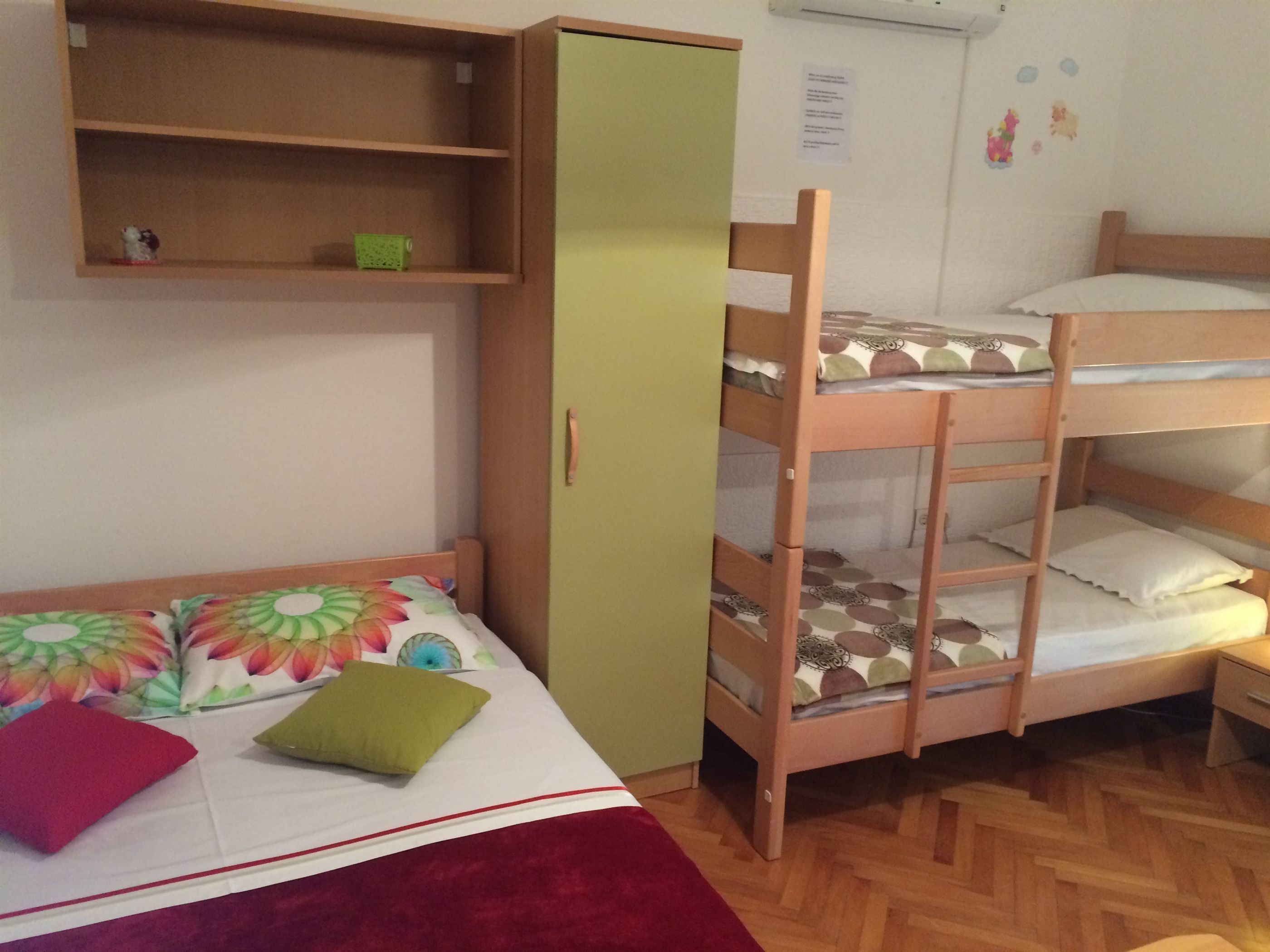 4 habitaciones y wifi gratis 