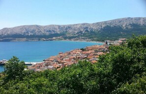 Beach nearby - Apartments Bruno (Baska)