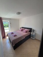 4 habitaciones y wifi gratis 