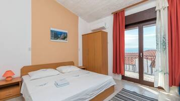 Studio (A6) | WiFi (free), bed sheets