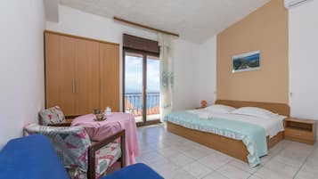 Studio (A3) | Free WiFi, bed sheets