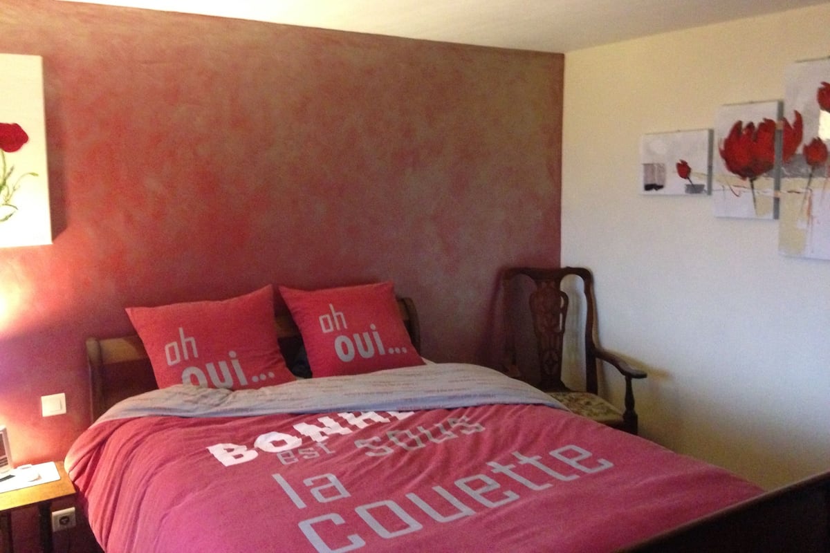 Double Room (Coquelicot) | Individually decorated, individually furnished, blackout drapes