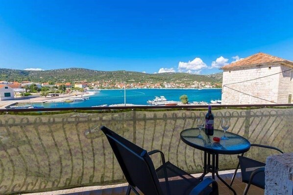 Apartment (A1) | Balcony