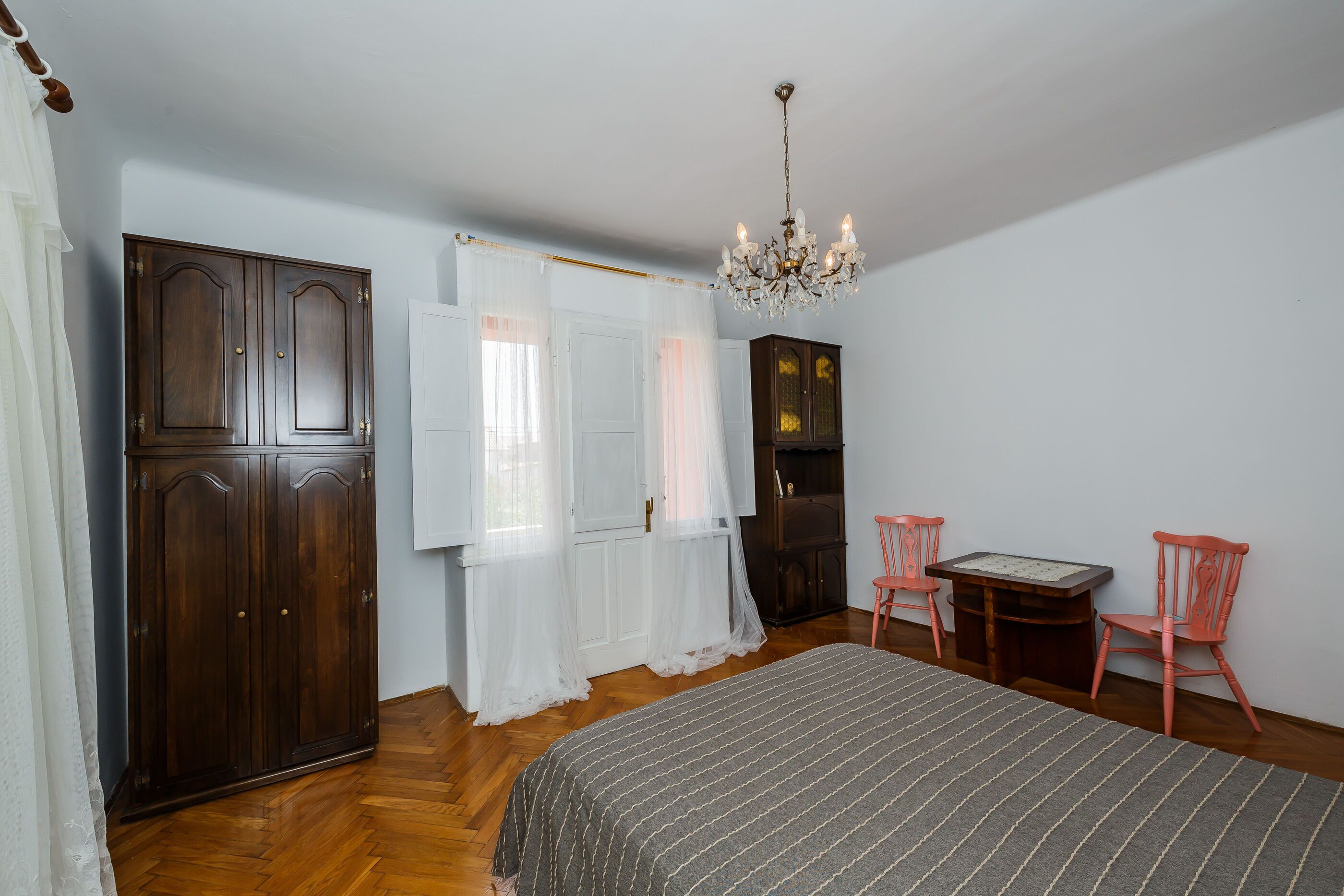 Tabla de planchar con plancha y wifi gratis 