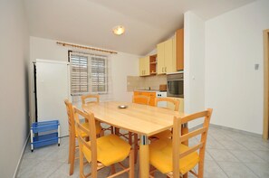 Private kitchen - Apartments Renato (Novalja)