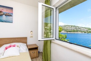 1 bedroom, free WiFi, bed sheets