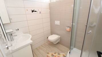 Bathroom | Shower