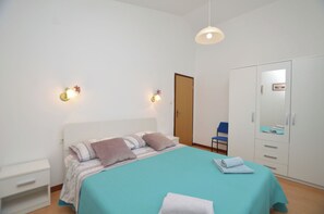 Maison | 2 chambres, fer et planche à repasser, accès au Wi-Fi (inclus)