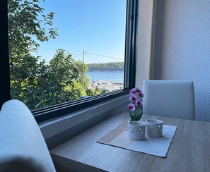 Studio (A3) | Restauration