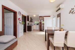 Hus | Privat køkken | Køleskab, ovn, kogeplade, espressomaskine