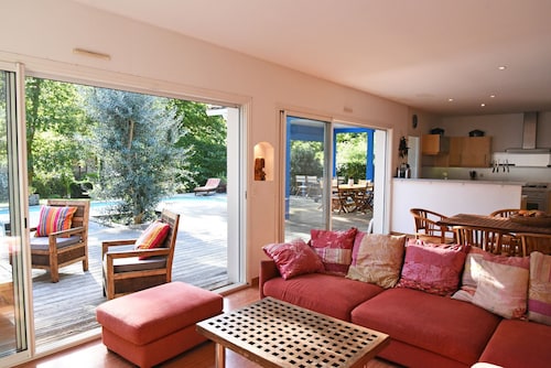 außergewöhnliche, ruhig, Golf auf 27 Löcher Charakter Villa, beheizter Pool