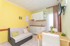 Private kitchen | Fridge, oven, stovetop, espresso maker - Apartments Blata (Vodice)
