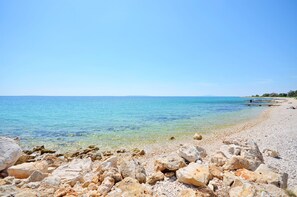 Beach nearby - Apartment Primorska (Novalja)