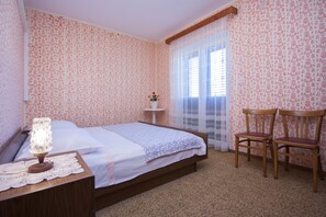 2 bedrooms