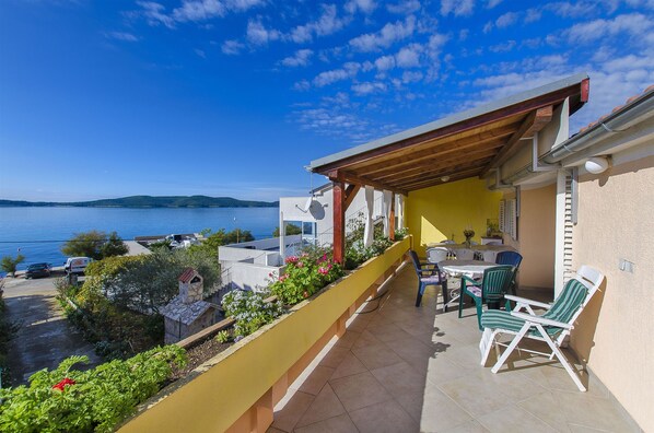 Apartment (A1) | Terrace/patio