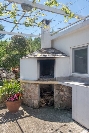 BBQ/picnic Area - Apartments Pharos (Stari Grad)
