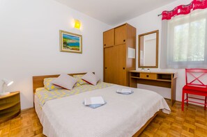 Iron/ironing board, free WiFi - Apartments Pharos (Stari Grad)