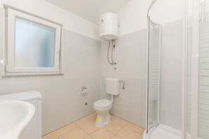 Apartment (A3) | Bathroom
