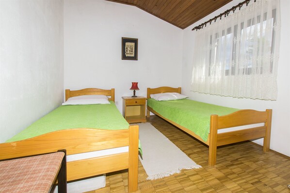 Wifi gratis y ropa de cama 