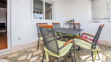 Apartment (A1) | Balkon