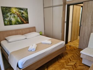 Apartment (A2) | Free WiFi, bed sheets